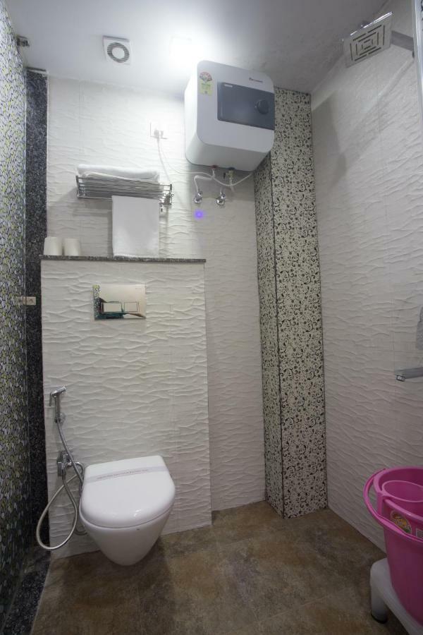 Hotel Harsha International New Delhi Exterior foto